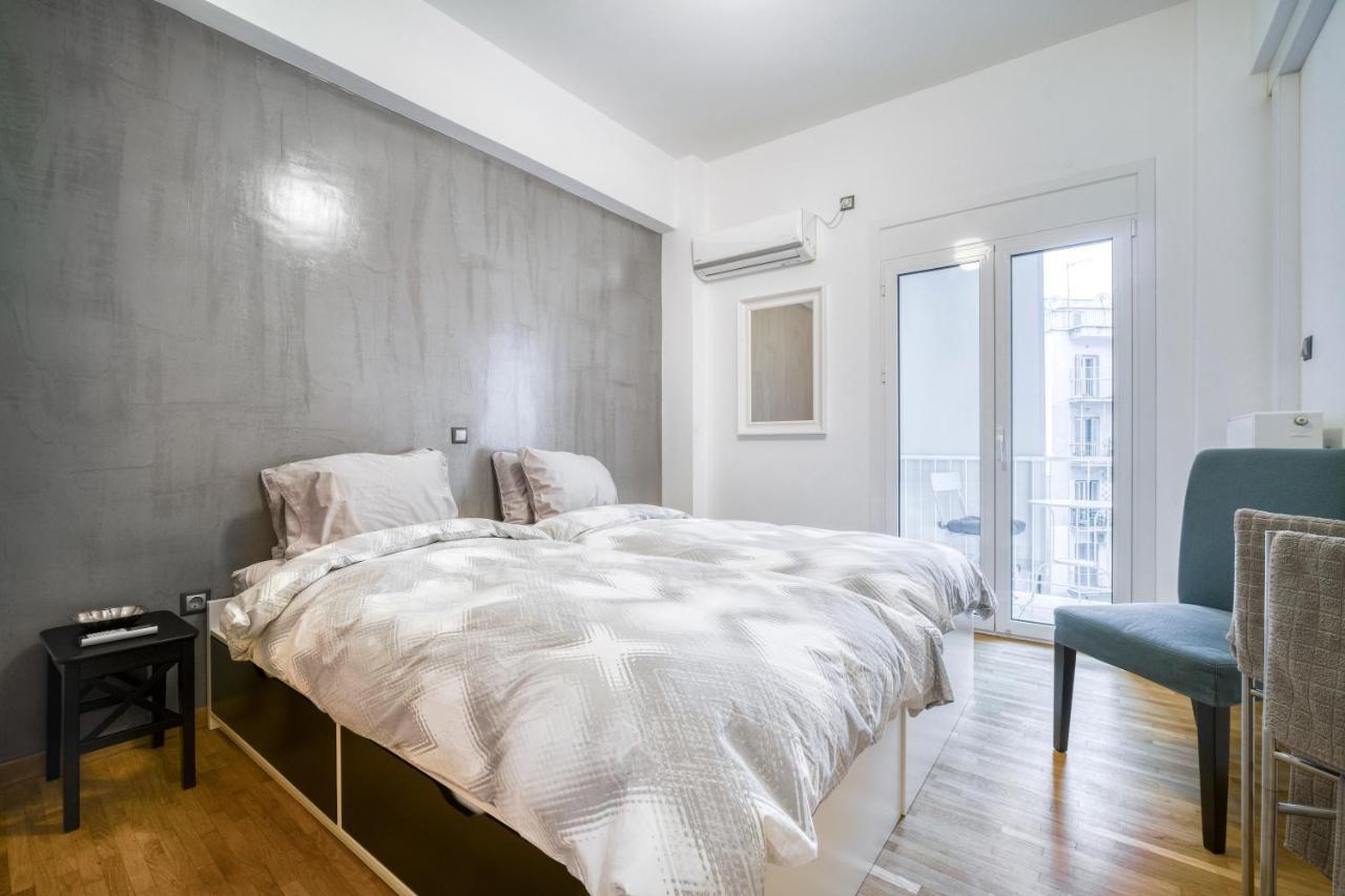 Delightful Stylish Two Bedroom Condo In Hip Area Of Central Atenas Exterior foto
